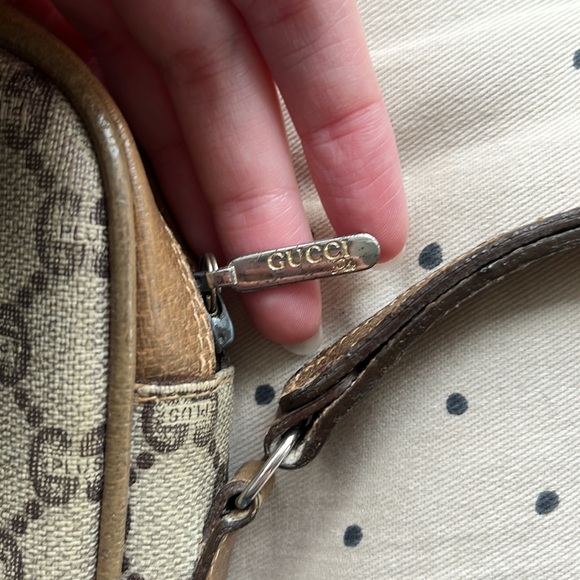 Authentic Vintage Gucci Plus Clutch - Picture 6 of 9